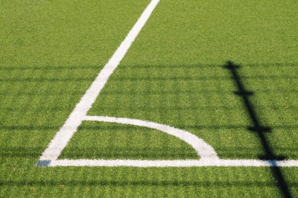 Fodbold i TV: En Dybere Dyk i Danskernes Favoritsport på Skærmen